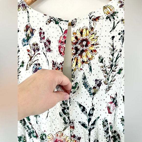 ASTR The Label White Floral Eyelet Short Flutter Sleeve Dress Size Large NWT - Picture 12 of 15